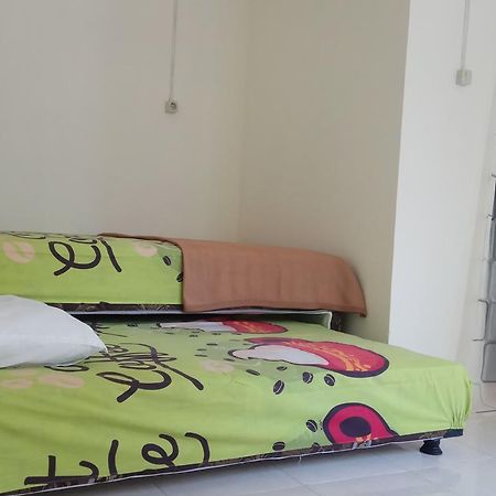 Kavie Hostel Malang Eksteriør bilde